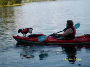 Anne Kane kayaking with Sassi (2)