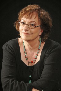 MediaKit_AuthorPhoto_SealedWithAKiss